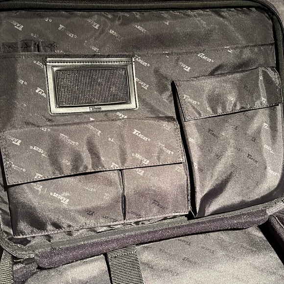 Targus Laptop Bag Classic Slim Briefcase Messenger Bag,Foam Padded Laptop Case - Picture 8 of 15